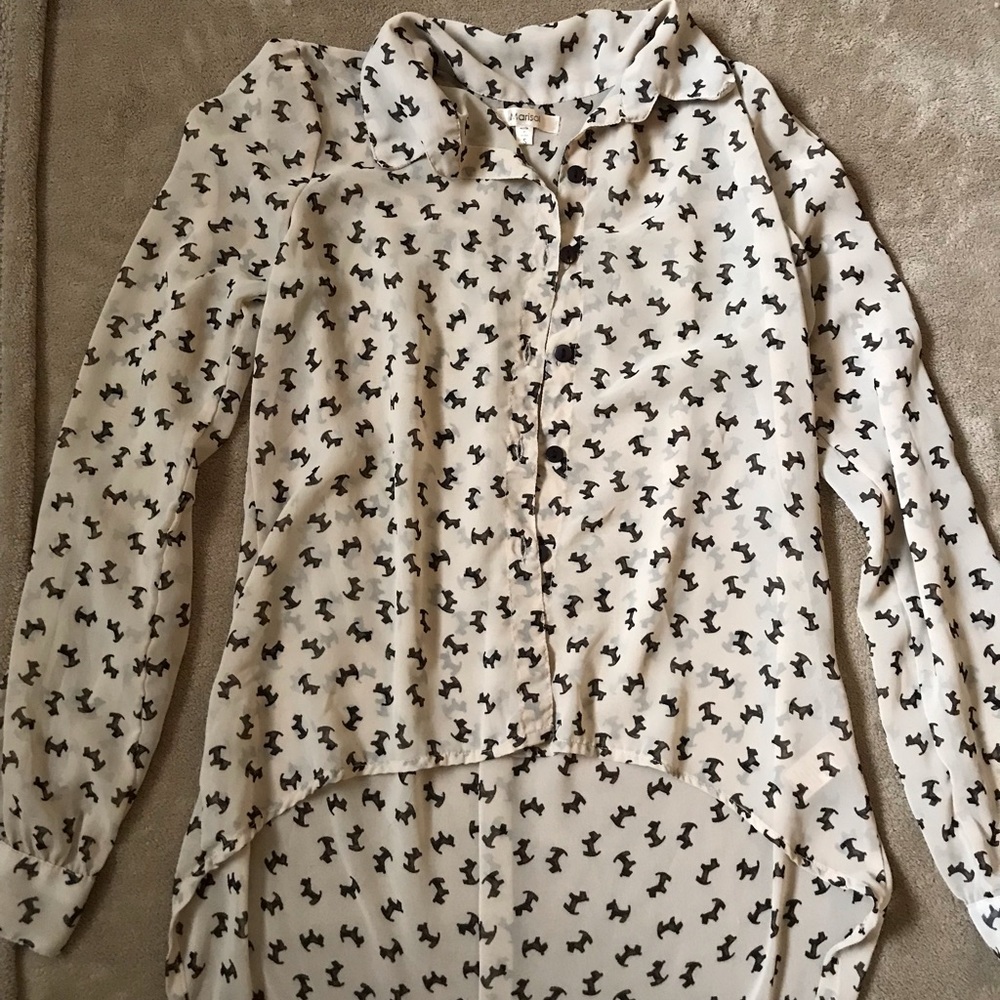 Long sleeve shirt w buttons and dogs on it small